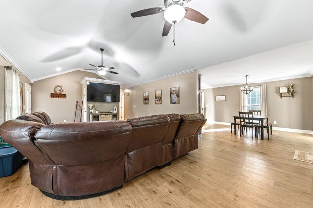 204 Church St, Petersburg, TN 37144