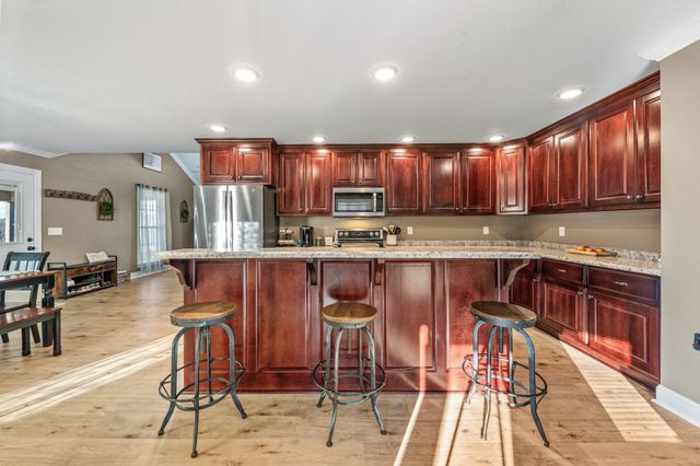 204 Church St, Petersburg, TN 37144