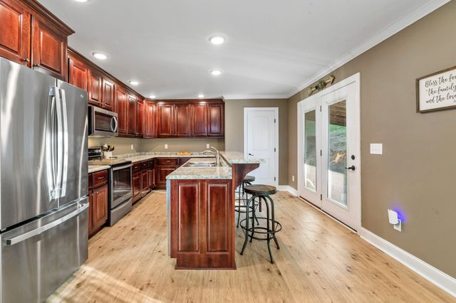 204 Church St, Petersburg, TN 37144