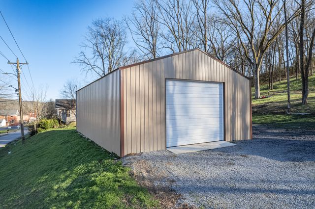 204 Church St, Petersburg, TN 37144