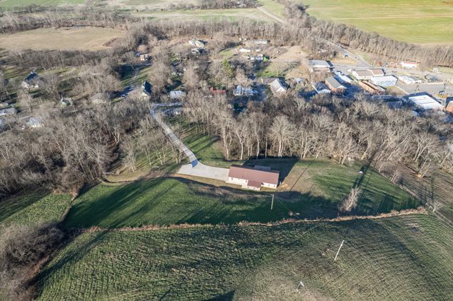 204 Church St, Petersburg, TN 37144