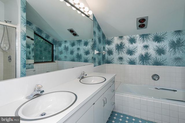 201 WENDOVER DR, Princeton, NJ 08540