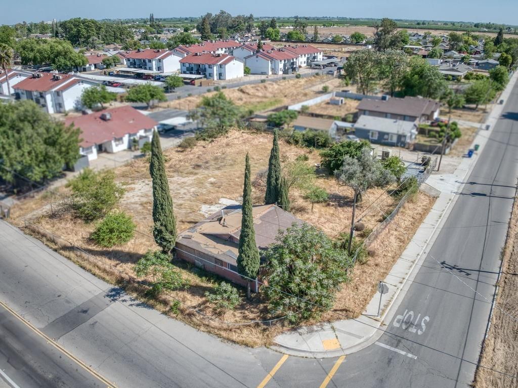2695 Nebraska Avenue, Selma, CA 93662