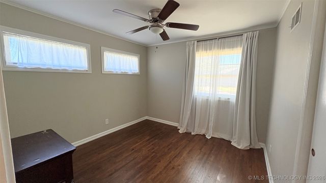 4824 S Owasso Avenue, Tulsa, OK 74105