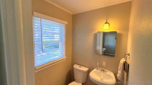 4824 S Owasso Avenue, Tulsa, OK 74105