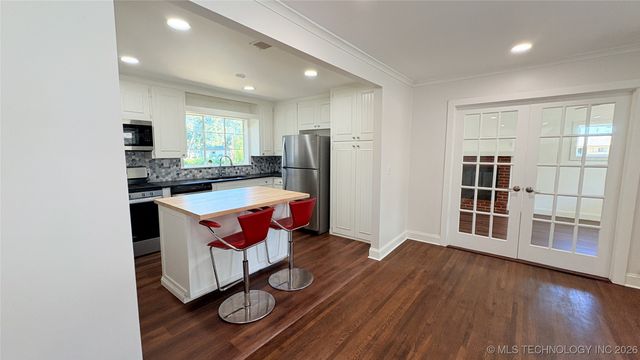 4824 S Owasso Avenue, Tulsa, OK 74105