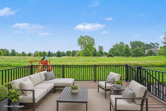 7767 Prairie Grass Pass, Prior Lake, MN 55372