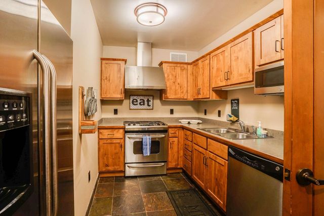 7767 Prairie Grass Pass, Prior Lake, MN 55372