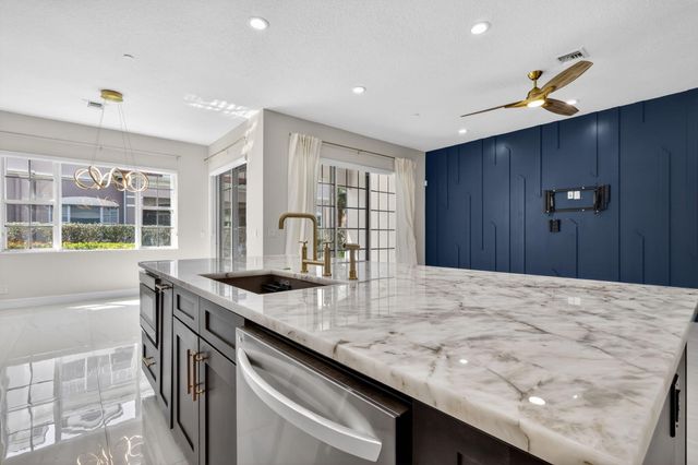 145 Nottingham Place, Boynton Beach, FL 33426