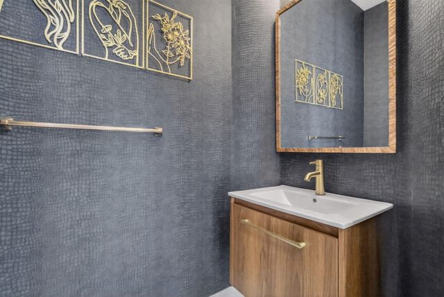 145 Nottingham Place, Boynton Beach, FL 33426