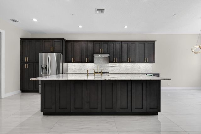 145 Nottingham Place, Boynton Beach, FL 33426