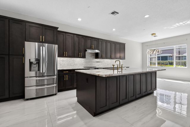 145 Nottingham Place, Boynton Beach, FL 33426