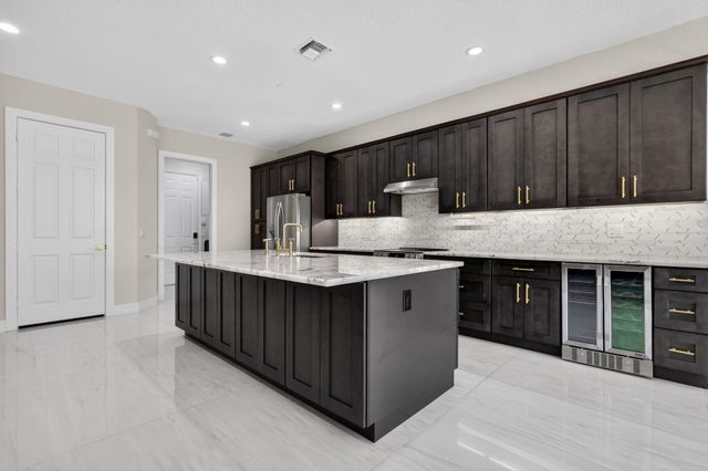 145 Nottingham Place, Boynton Beach, FL 33426