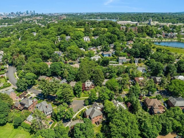 79 Woodchester Dr, Newton, MA 02467