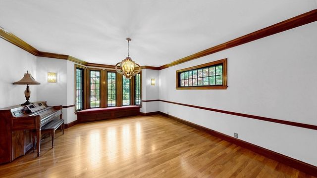 79 Woodchester Dr, Newton, MA 02467