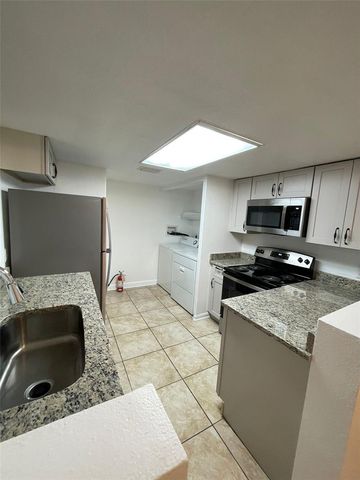 436 WASHINGTON PALM LOOP A, Davenport, FL 33897