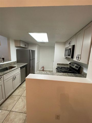 436 WASHINGTON PALM LOOP A, Davenport, FL 33897