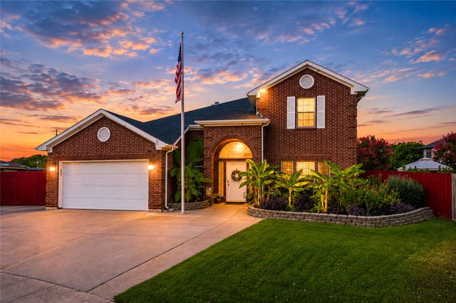 6001 Prairie Wood Court, Arlington, TX 76018