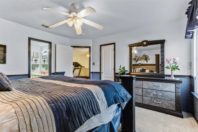 6001 Prairie Wood Court, Arlington, TX 76018