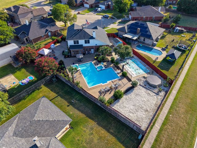 6001 Prairie Wood Court, Arlington, TX 76018