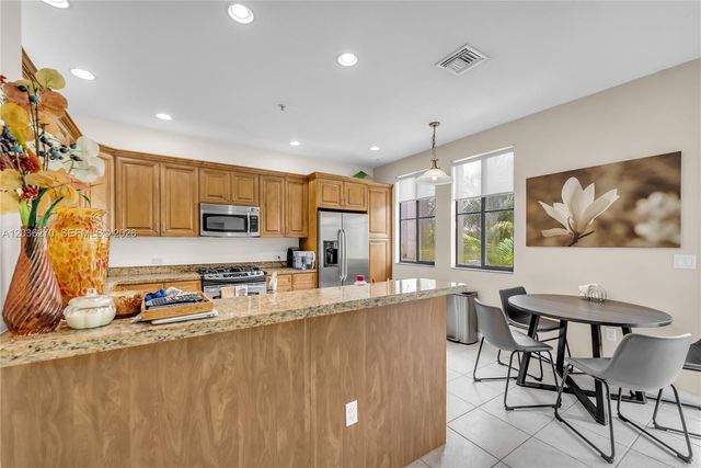 2925 NW 126th Avenue 3061, Sunrise, FL 33323