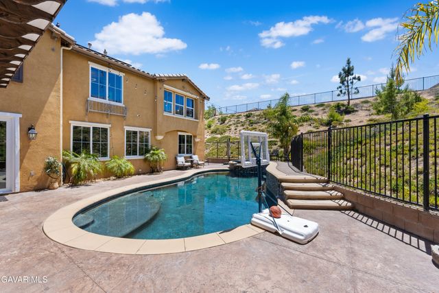 38553 Lion Way, Palmdale, CA 93551
