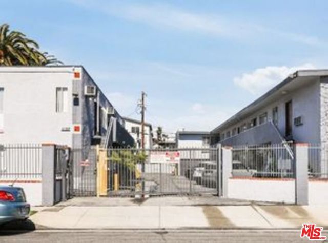 1133 W 36th Place 7, Los Angeles, CA 90007