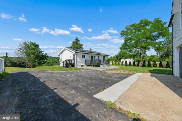 5941 BARTONSVILLE RD, Frederick, MD 21704