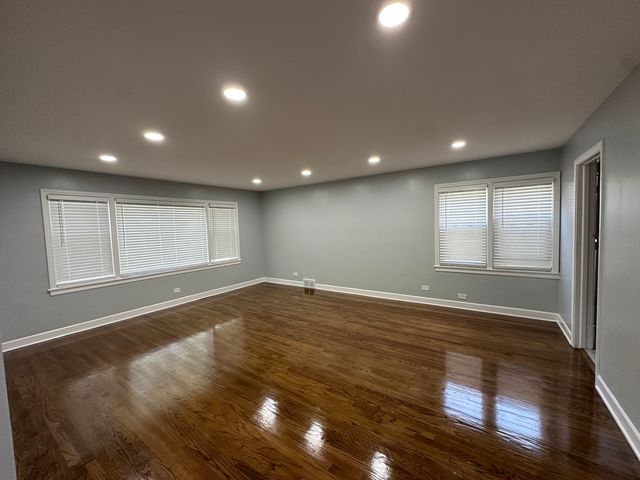 8232 Keating Avenue 1, Skokie, IL 60076