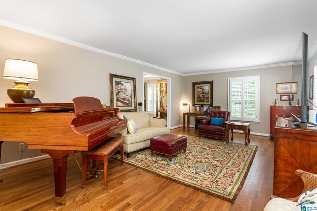 6 LANIER PLACE, Anniston, AL 36207