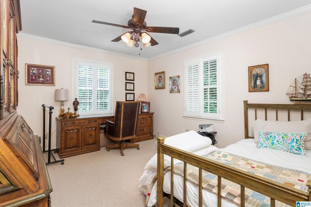 6 LANIER PLACE, Anniston, AL 36207