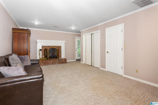 6 LANIER PLACE, Anniston, AL 36207