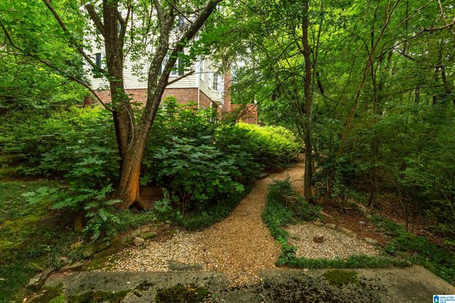 6 LANIER PLACE, Anniston, AL 36207