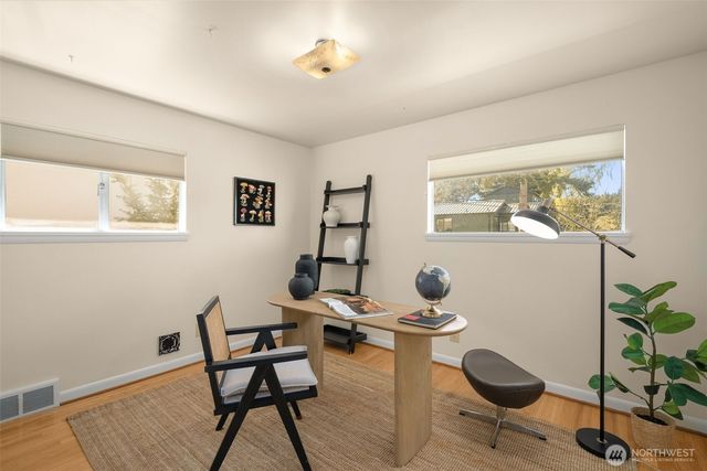 4333 32nd Avenue W, Seattle, WA 98199