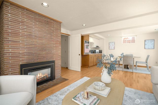 4333 32nd Avenue W, Seattle, WA 98199