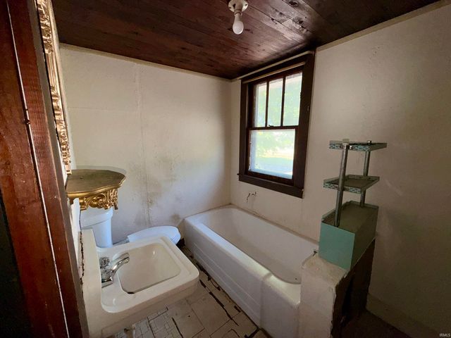 807 Prosperity Avenue, Evansville, IN 47713