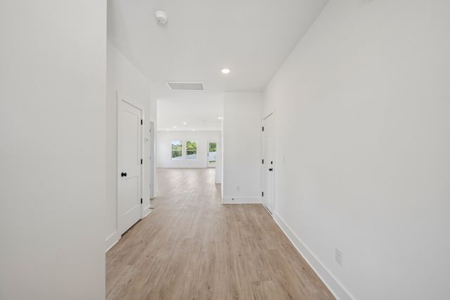 3204 Gravity Dr, Columbia, TN 38401