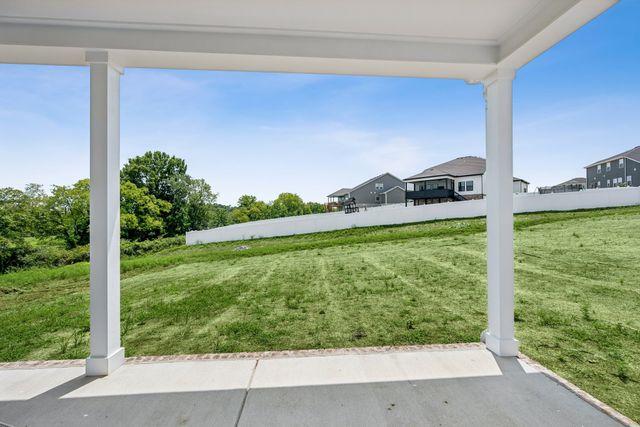 3204 Gravity Dr, Columbia, TN 38401