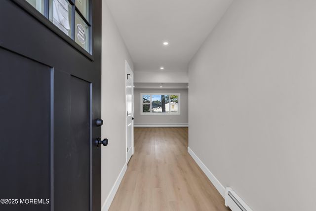 9 Gramercy Court, Toms River, NJ 08757