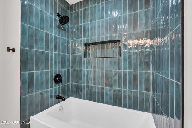 9 Gramercy Court, Toms River, NJ 08757