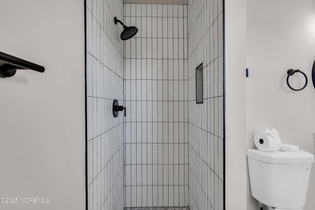 9 Gramercy Court, Toms River, NJ 08757