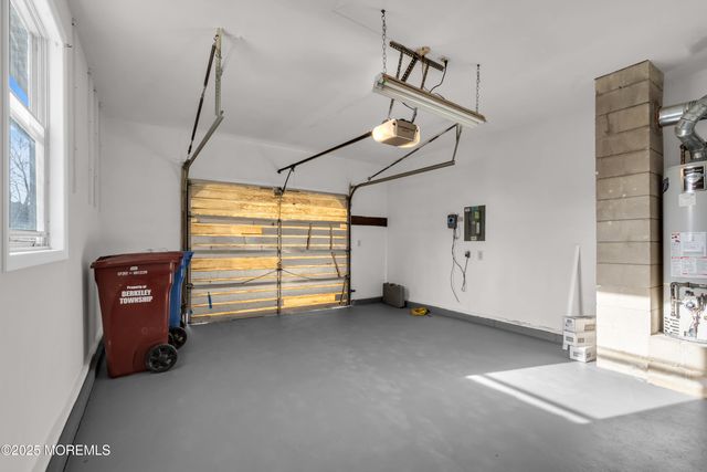 9 Gramercy Court, Toms River, NJ 08757