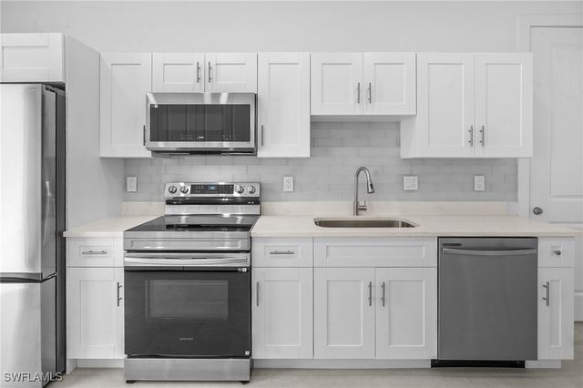 2936 40th AVE SE, Naples, FL 34117