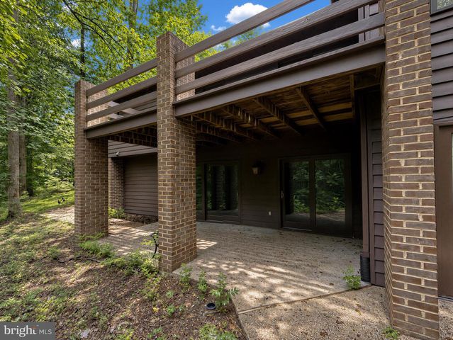 8425 MAUSEN LN, La Plata, MD 20646