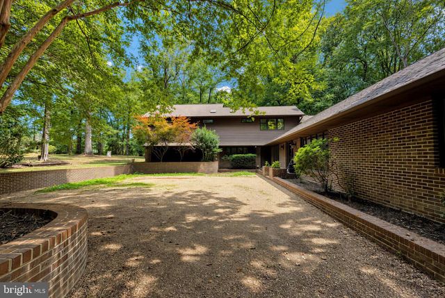 8425 MAUSEN LN, La Plata, MD 20646