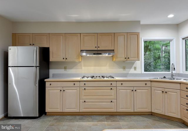 8425 MAUSEN LN, La Plata, MD 20646