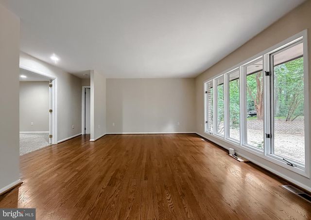 8425 MAUSEN LN, La Plata, MD 20646