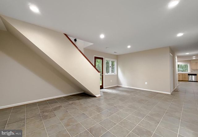 8425 MAUSEN LN, La Plata, MD 20646