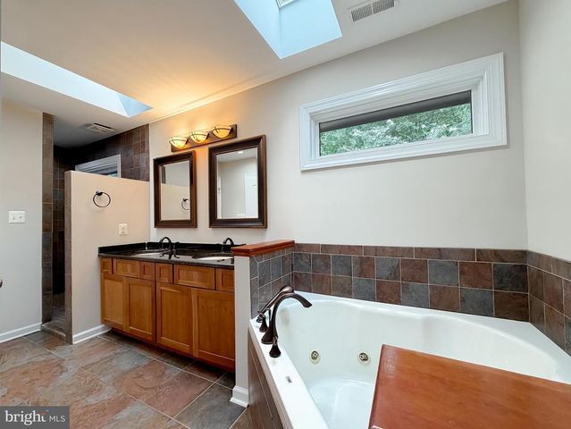 8425 MAUSEN LN, La Plata, MD 20646