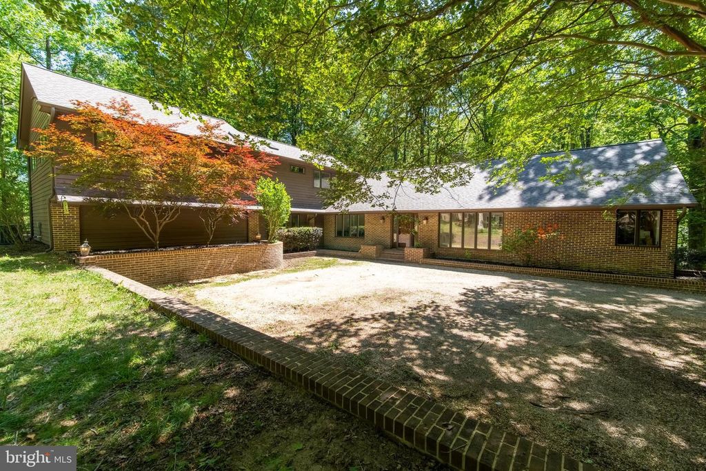 8425 MAUSEN LN, La Plata, MD 20646